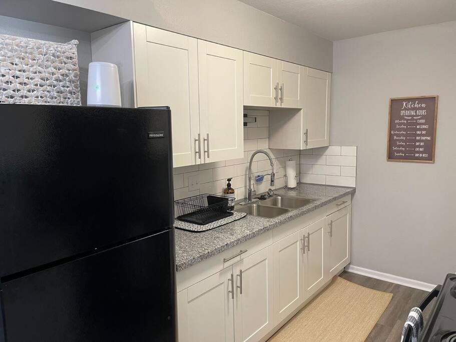 The Delores - 2 Bedroom Apt In Quilt Town, Usa Hamilton Exteriör bild